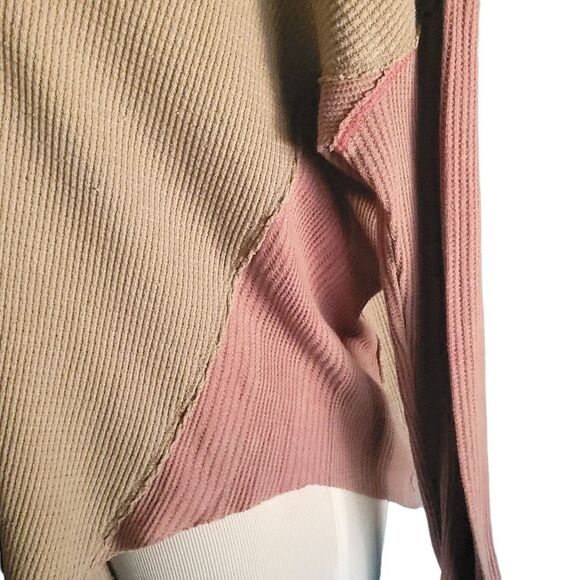 Free People We The Free Long Sleeve Oversized Waffle Thermal Grey/Pink Womens XS - Picture 8 of 10